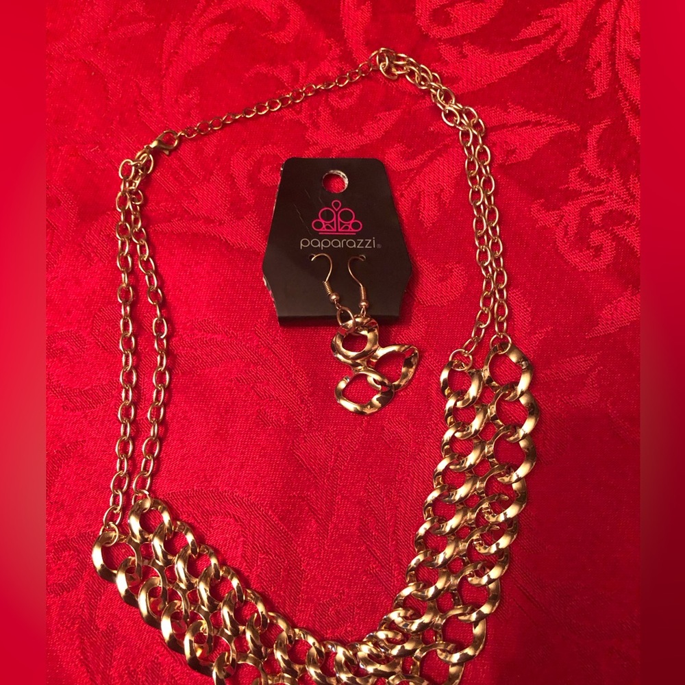 Gold necklace with earrings new with tags the tag fell off the necklace